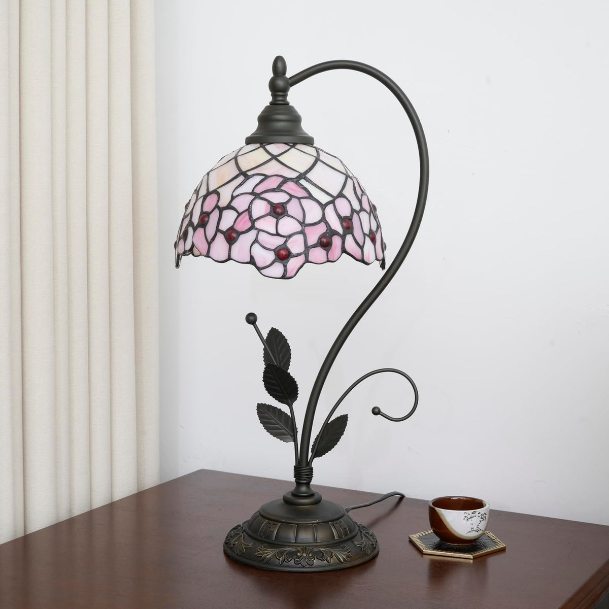 Stained Glass Table Lamp Q892798