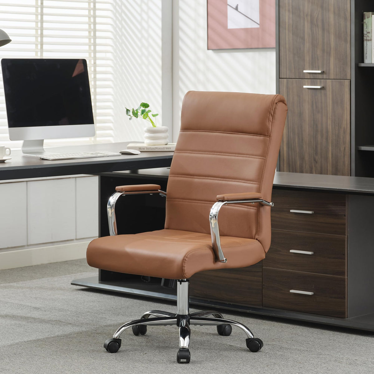 Brown Leather High Back Office Chair with Armrest Y104