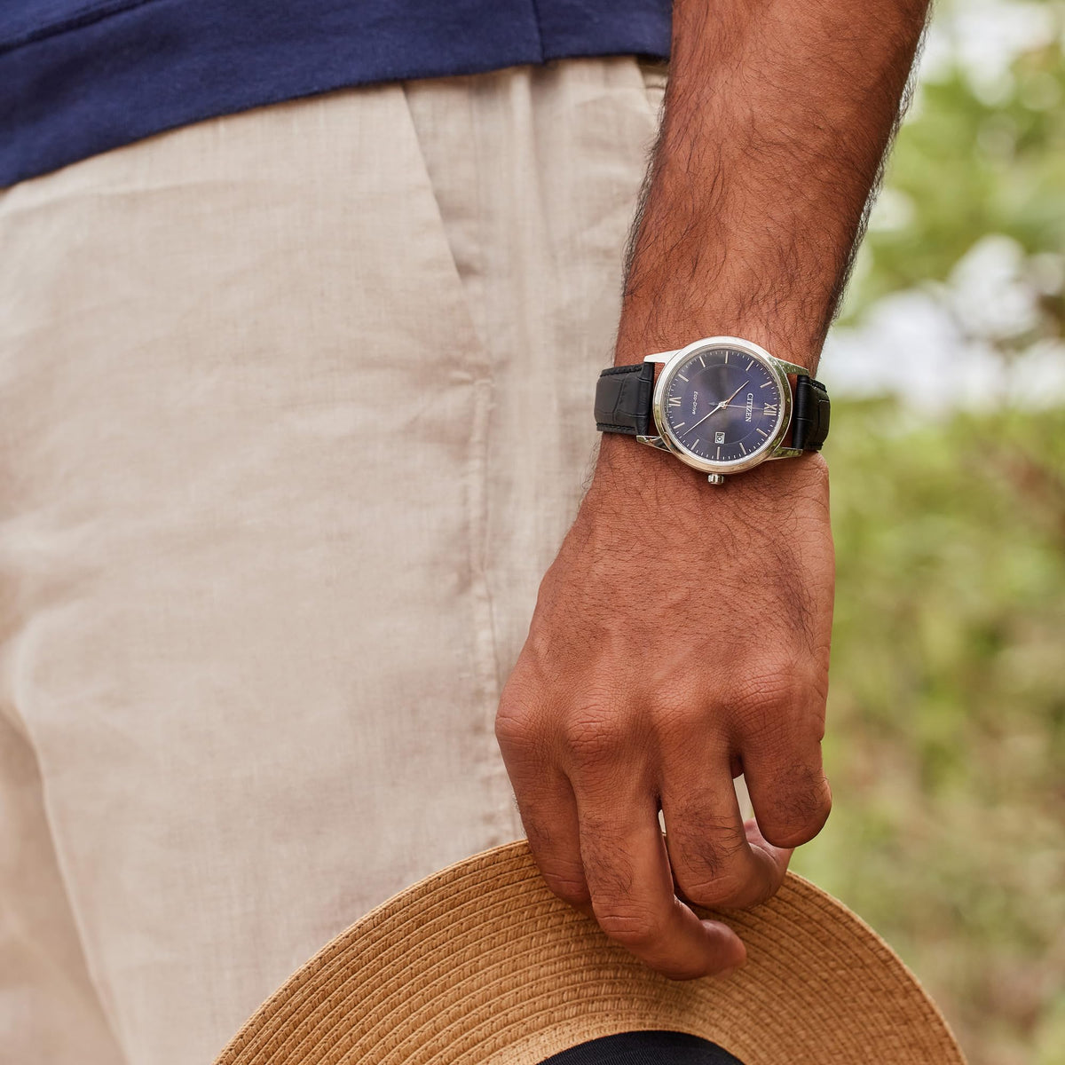 Men's Leather Strap Watch B607051